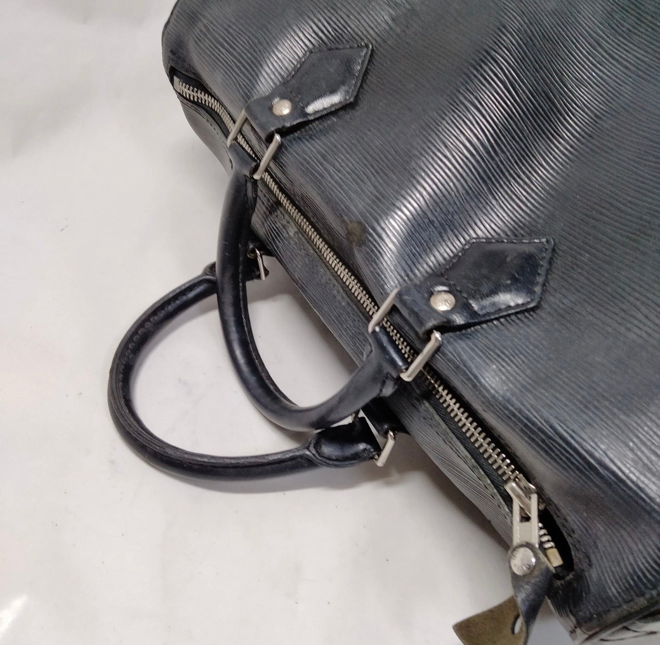Louis Vuitton Epi Leather Speedy 30 – Black