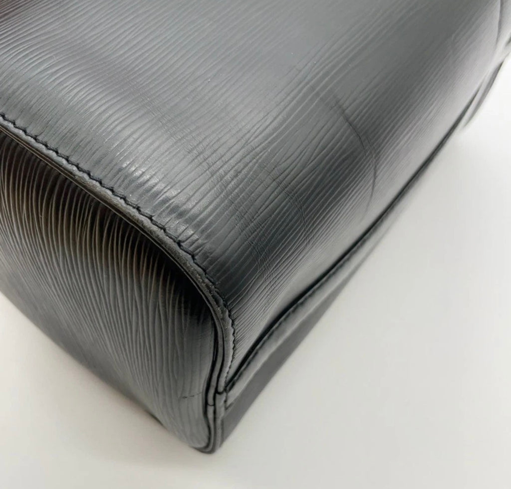 Louis Vuitton Epi Leather Speedy 25 – Black
