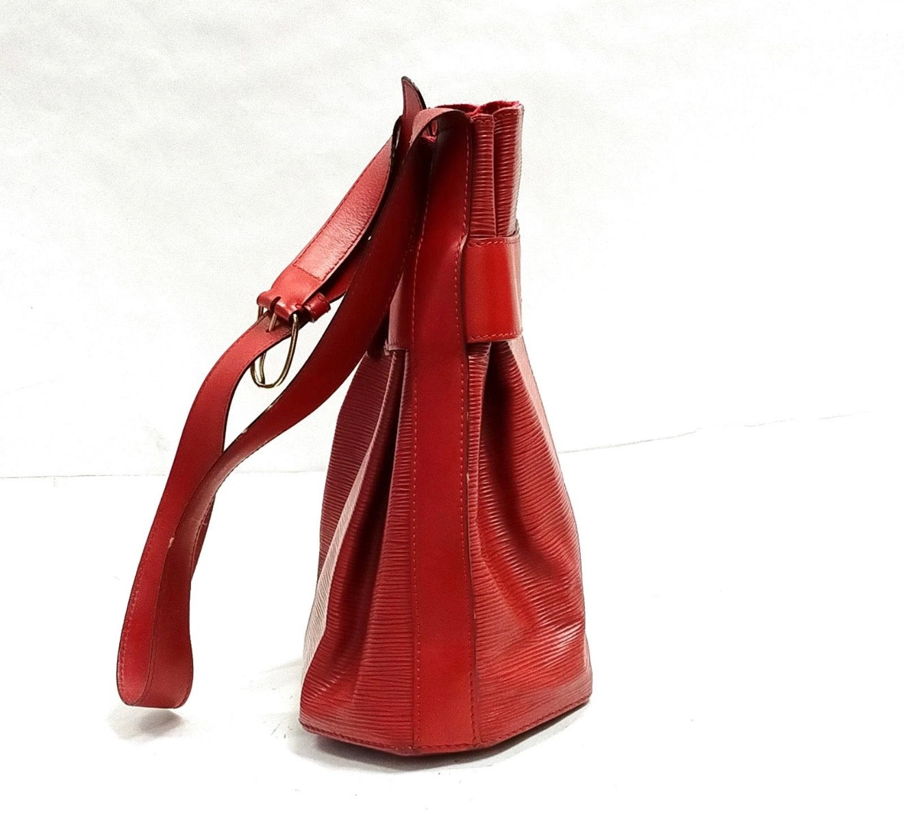 Louis Vuitton Epi Leather Sac Depaule – Red