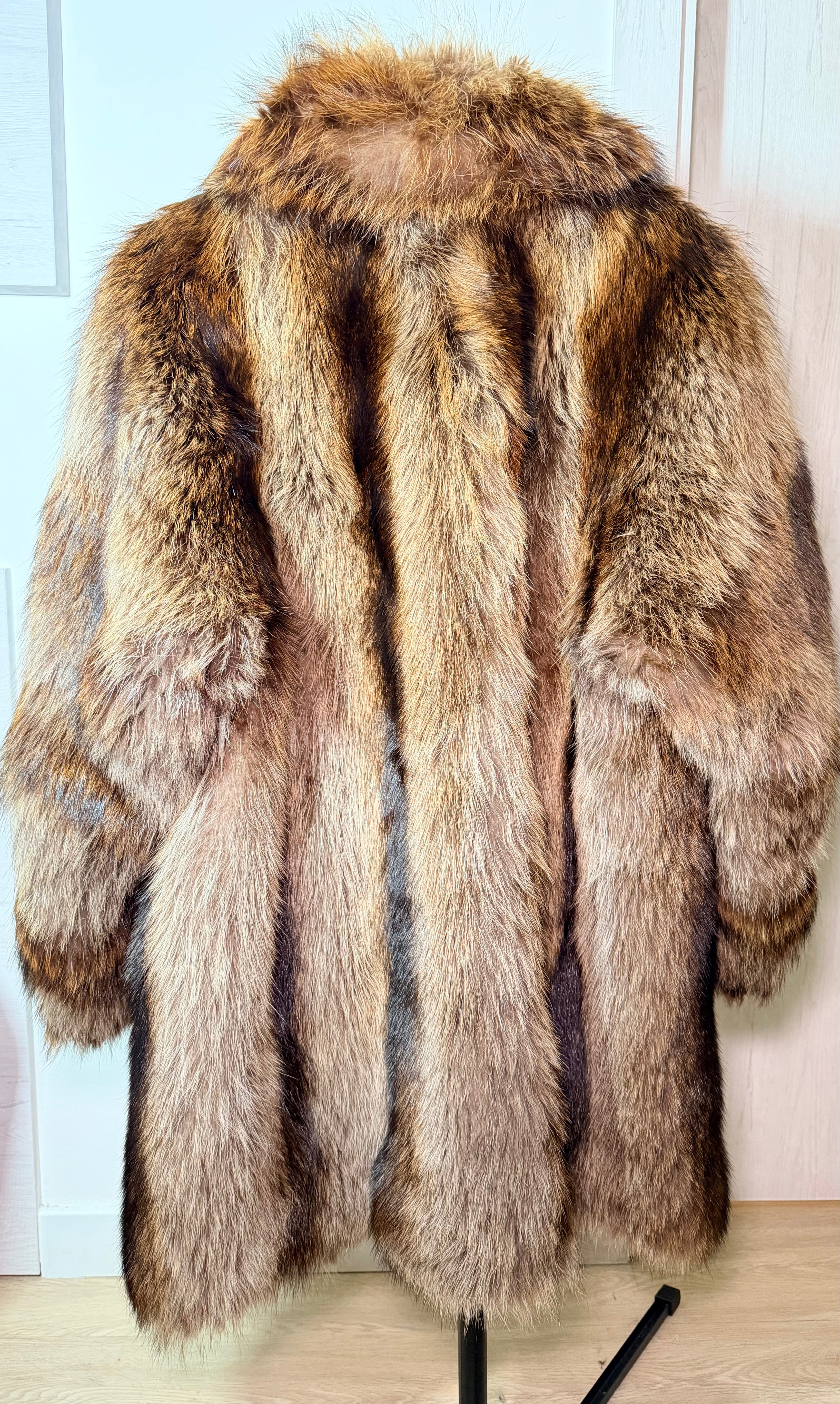 Vintage Finn Raccoon Fur Coat – Natural Brown Multi (Large)