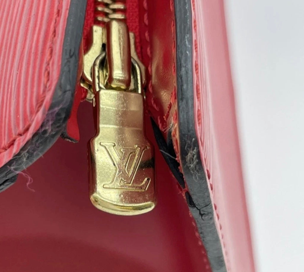 Louis Vuitton Sac Triangle – Red Epi