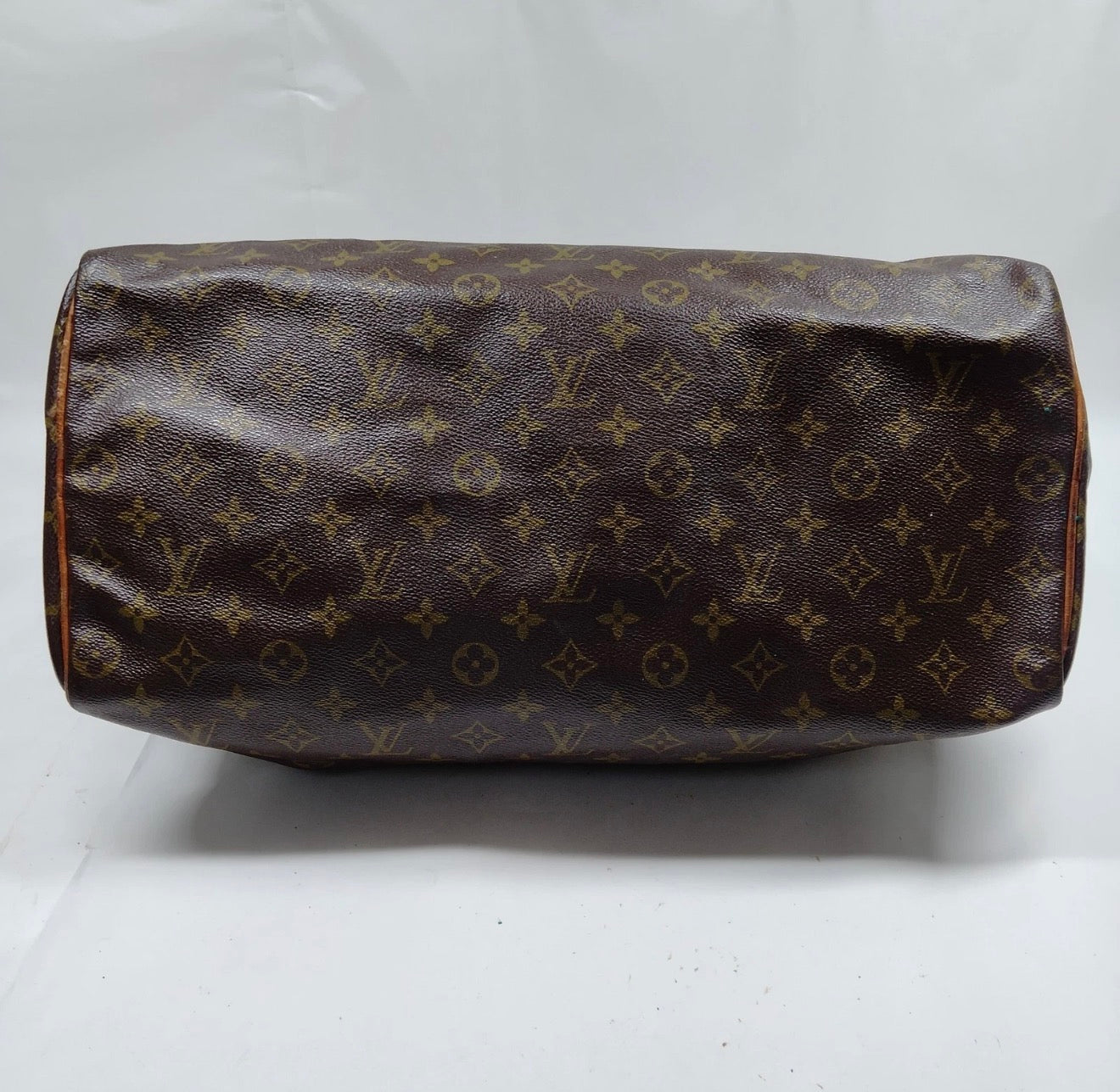 Louis Vuitton Monogram Speedy 40