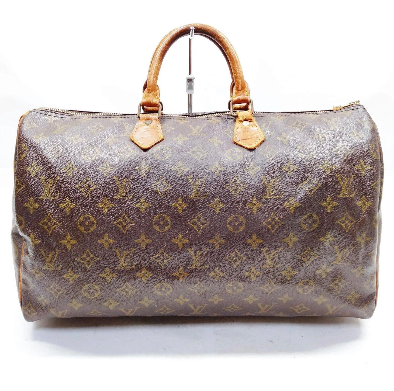 Louis Vuitton Speedy 40 – Monogram Canvas