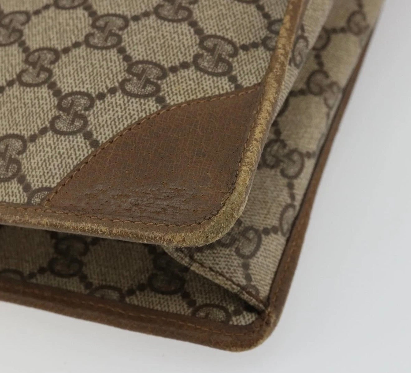Gucci GG Supreme Monogram Clutch / Portfolio Bag