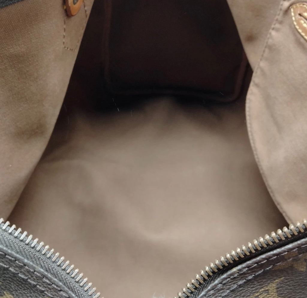 Louis Vuitton Speedy 40 – Monogram Canvas