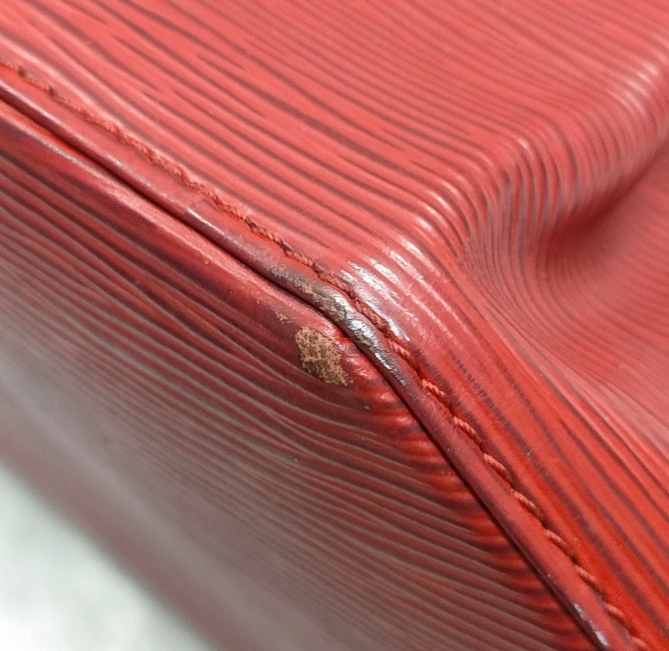 Louis Vuitton Epi Leather Sac Depaule – Red