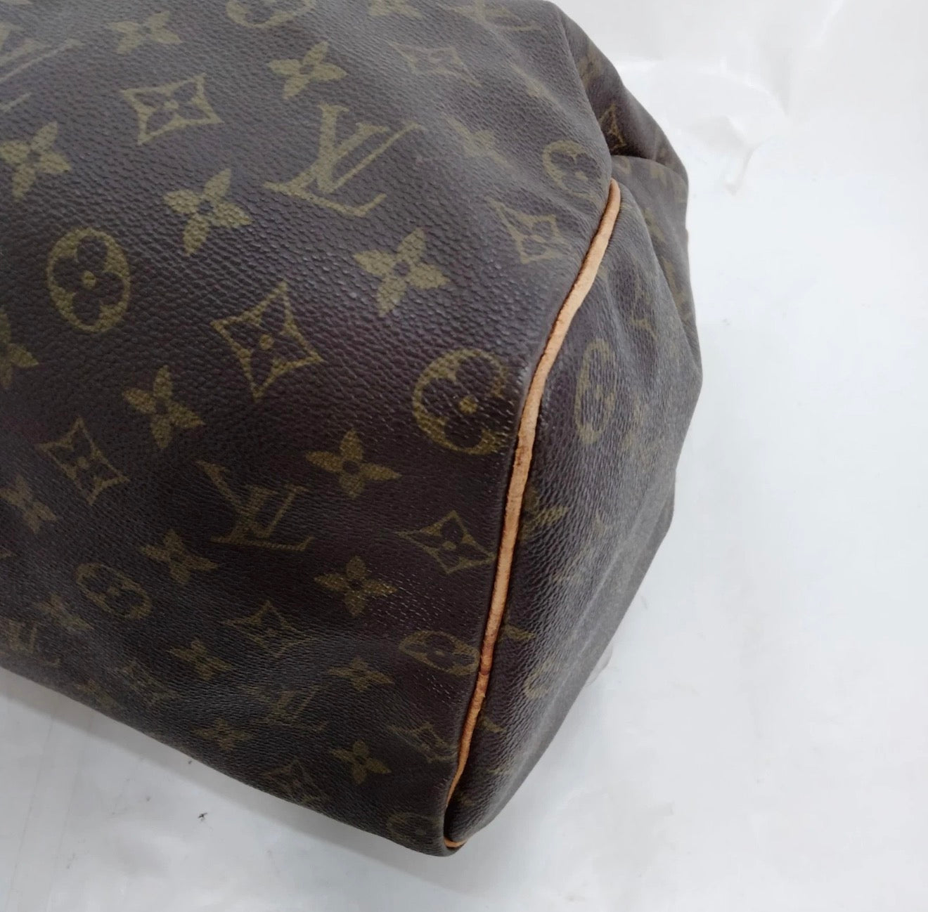 Vintage Louis Vuitton Speedy 40 – Monogram Canvas (with Lock and Key)