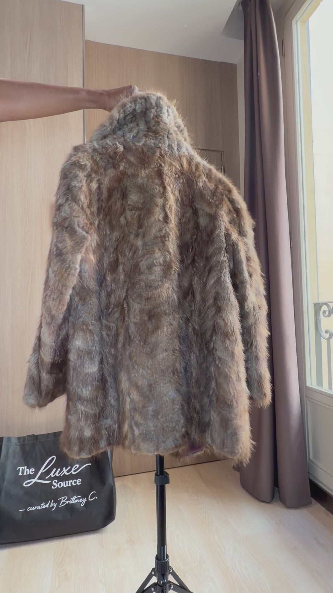 Vintage Nutria Fur Coat – Medium -046