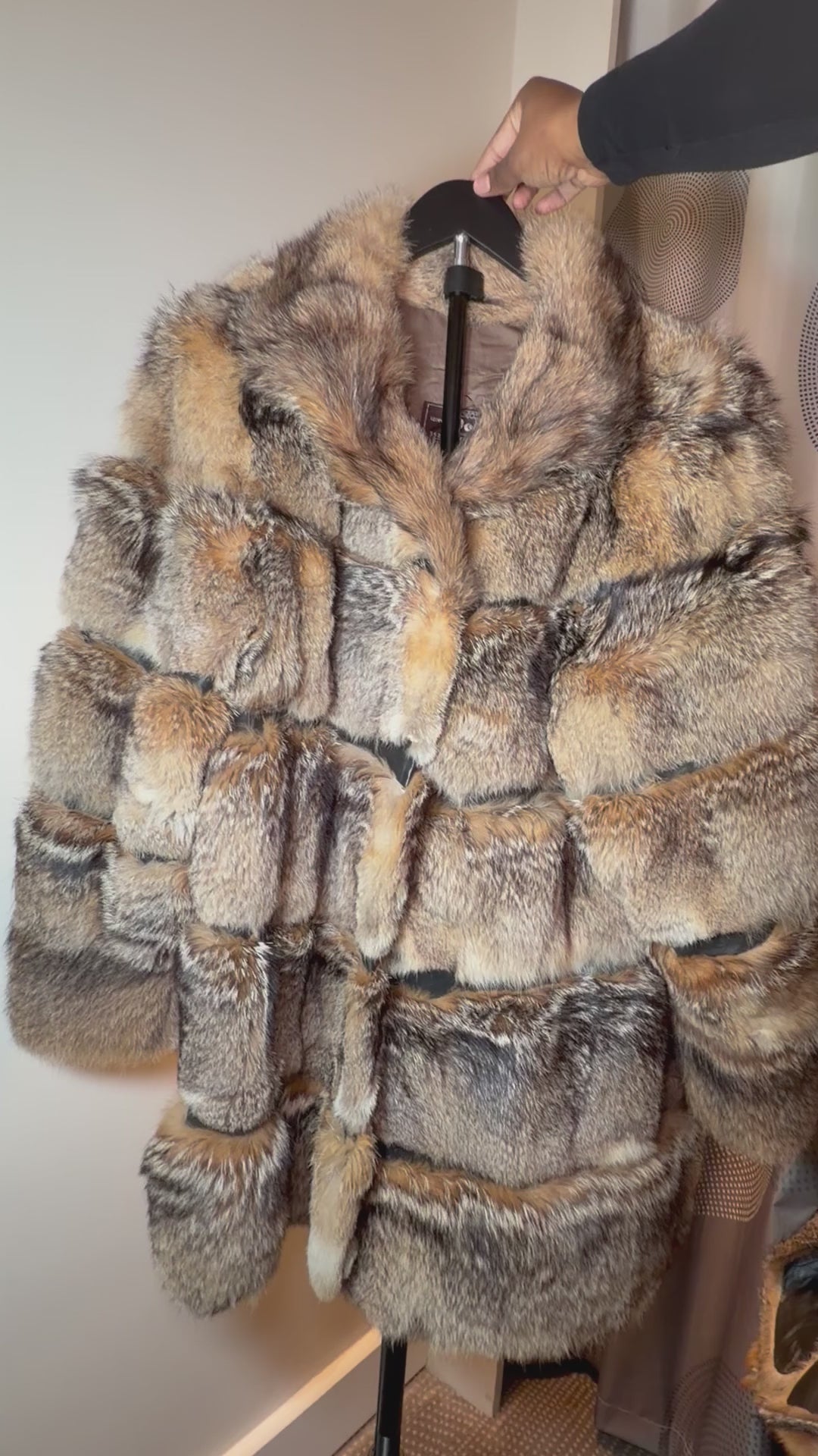 Vintage Real Red Fox Fur Coat – Golden / Crystal Fox Tones (L / XL)