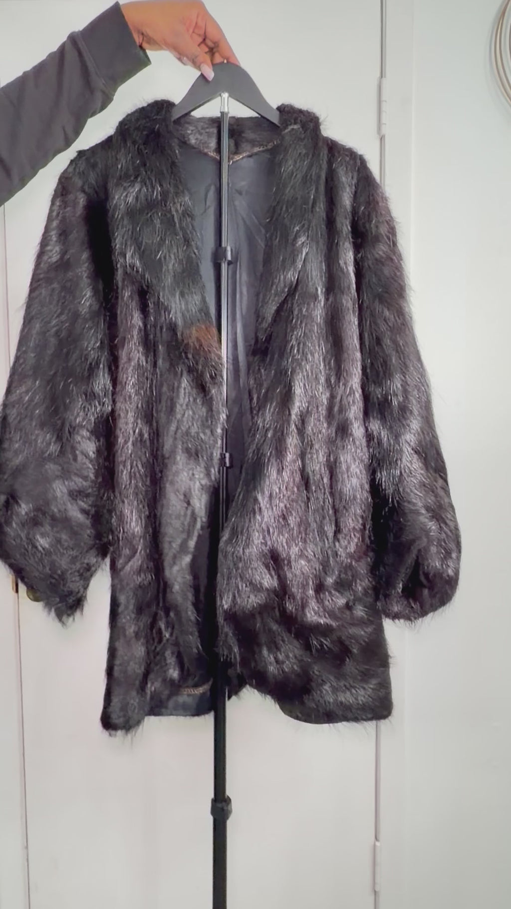 Vintage Beaver Fur Coat – Deep Espresso Black (Large / XL)
