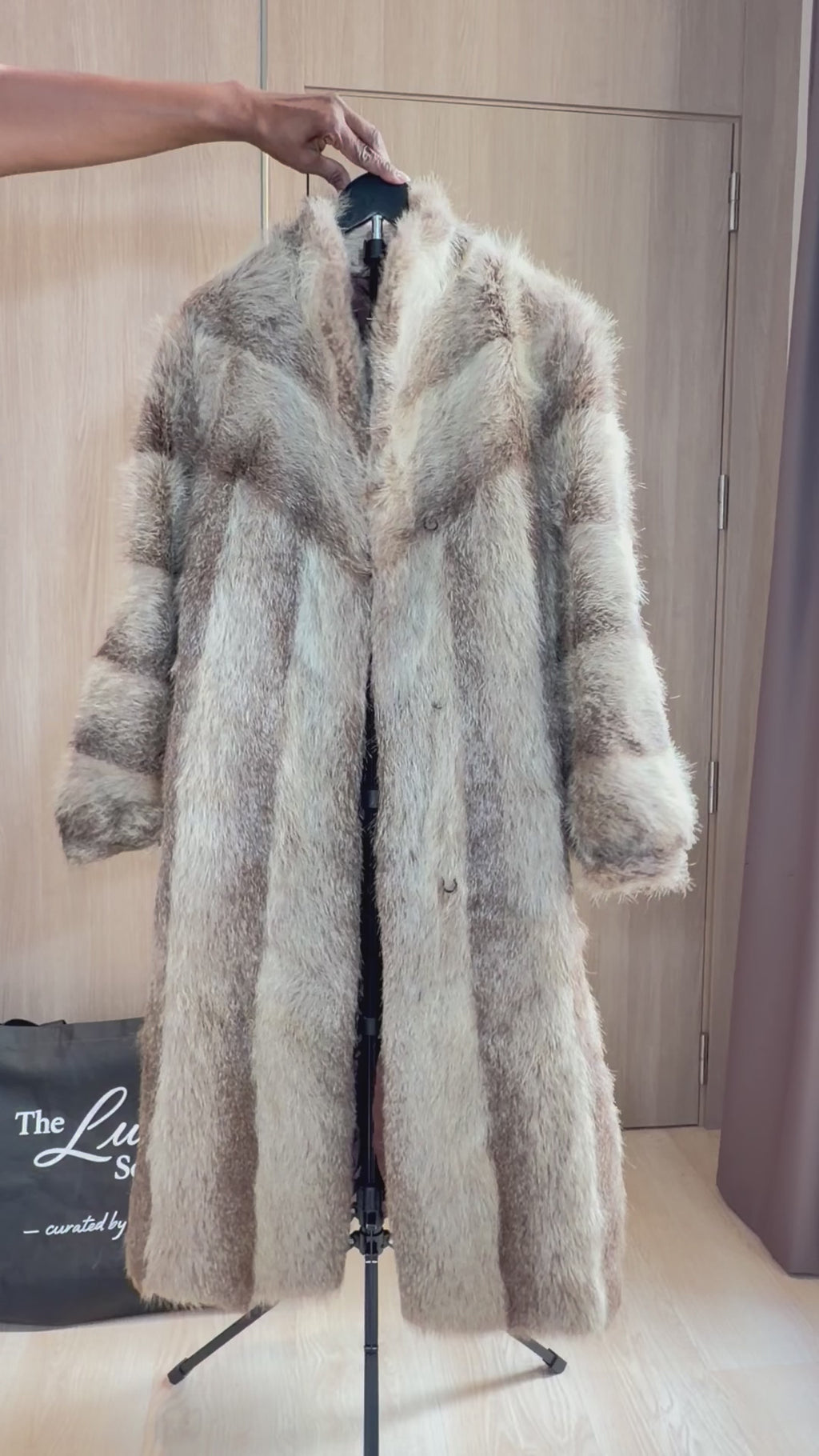 Vintage Natural Racoon Fur Coat - XL - 012
