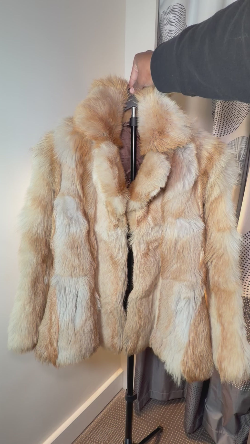 Vintage Red Fox Fur Coat – Cream & Honey Blonde (Small)