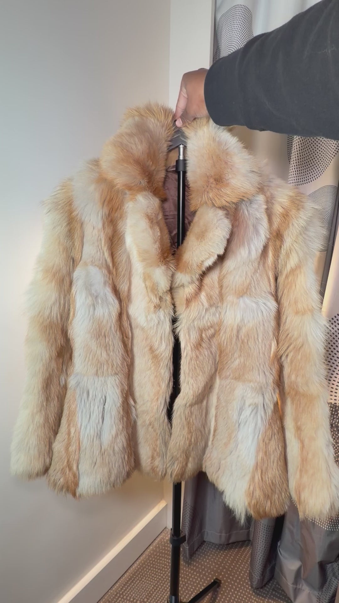 Vintage Red Fox Fur Coat – Cream & Honey Blonde (Small)