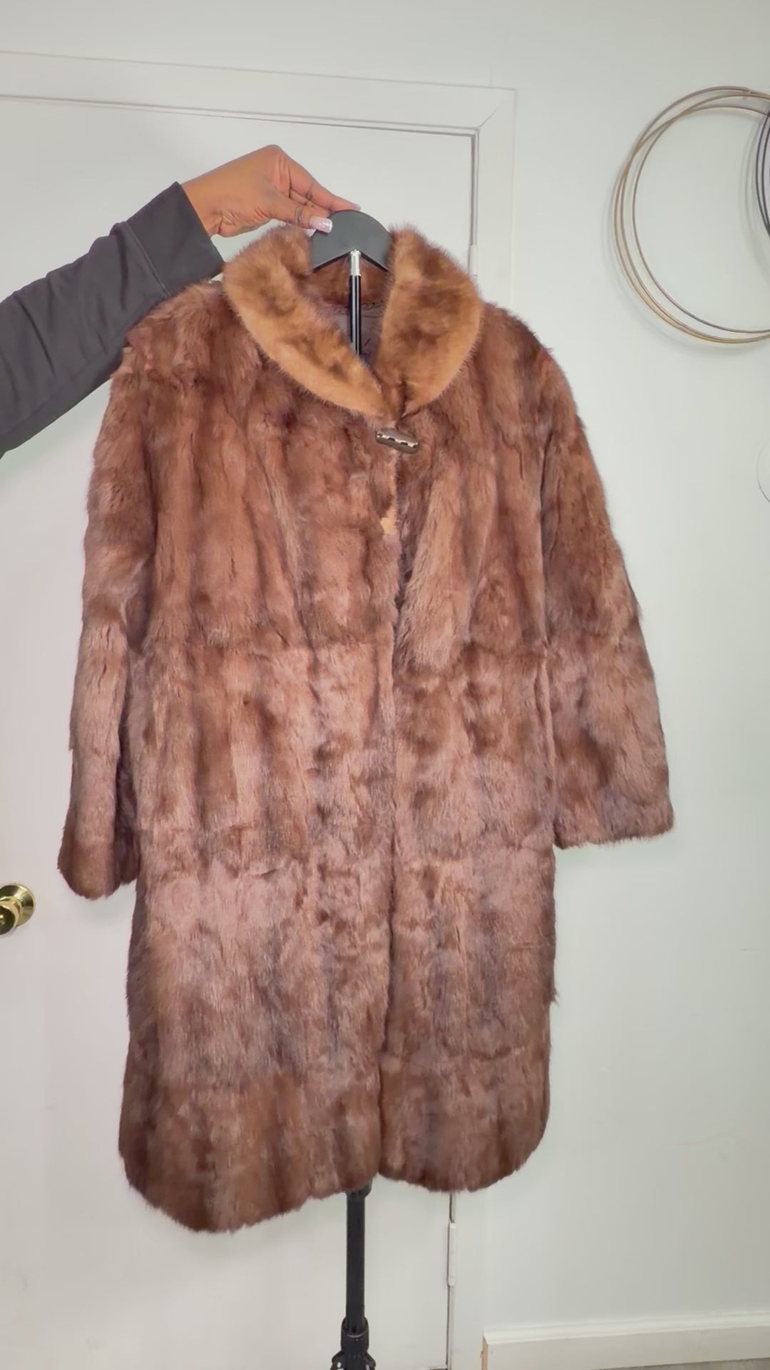 Vintage Mink Fur Coat with Fox Collar – Deep Brown (XL / 1X)