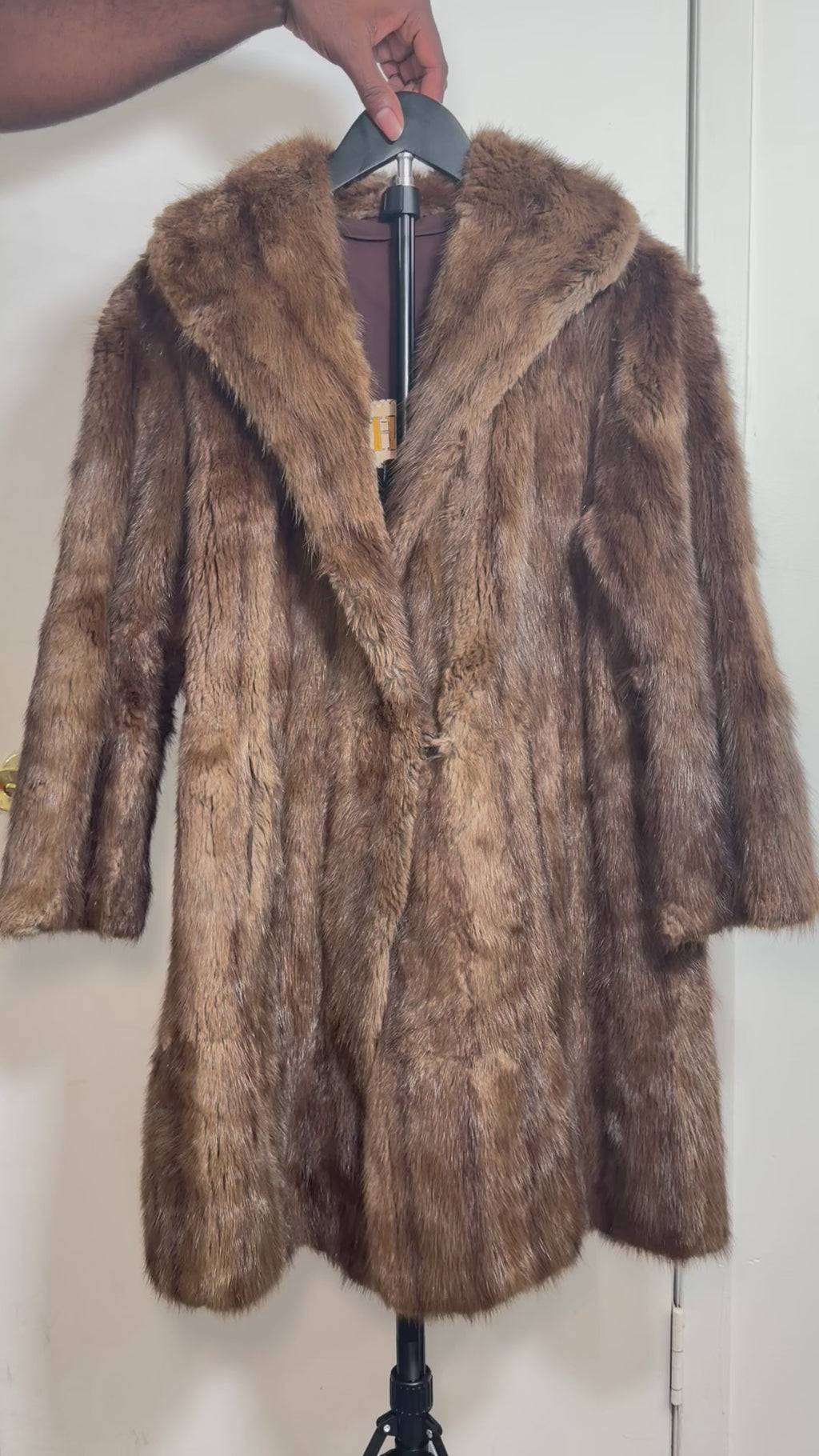Vintage Natural Ranch Mink Fur Coat (Brown) – Large 001