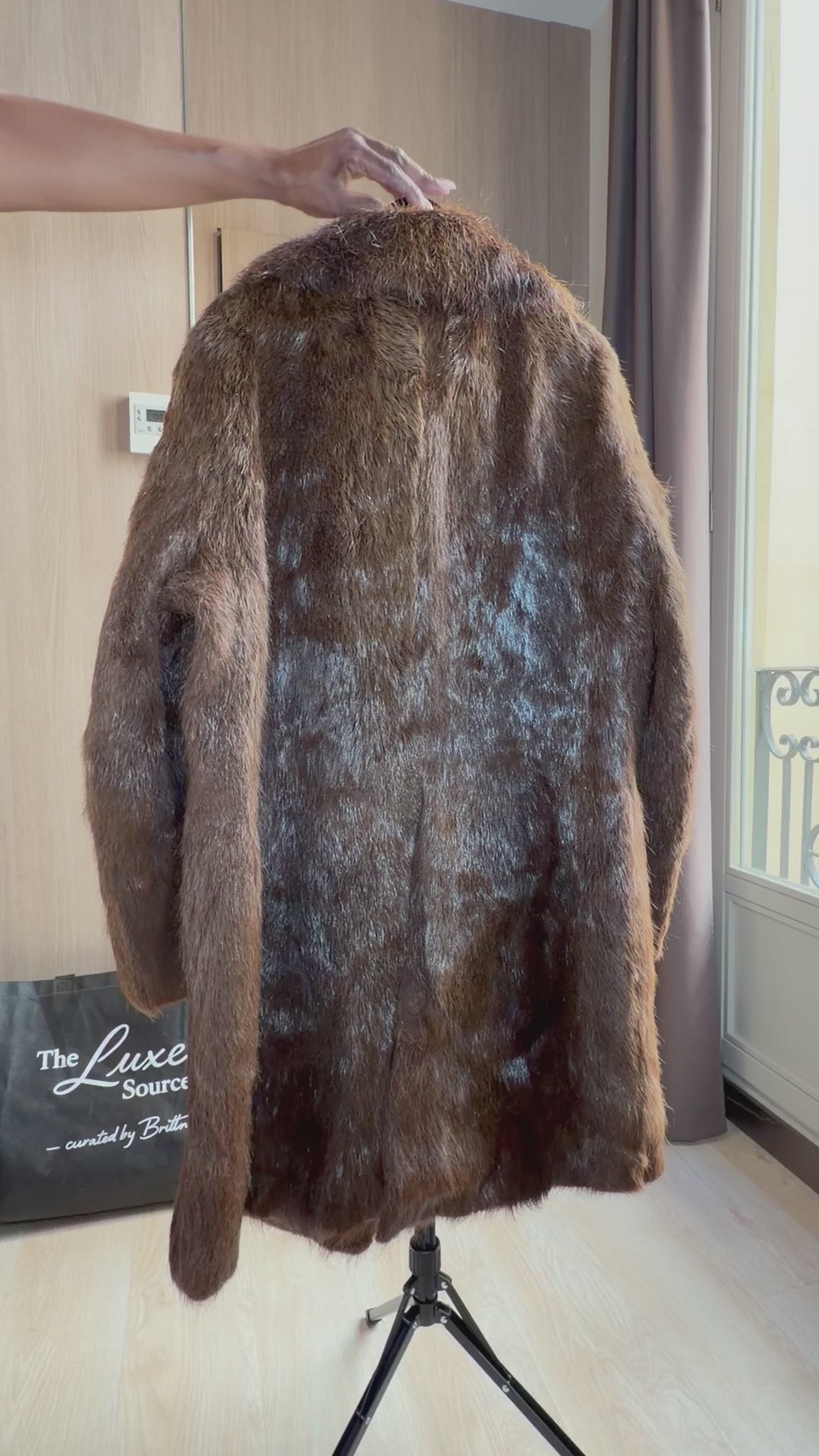 Vintage Nutria Fur Coat – Women’s XL/1X -043