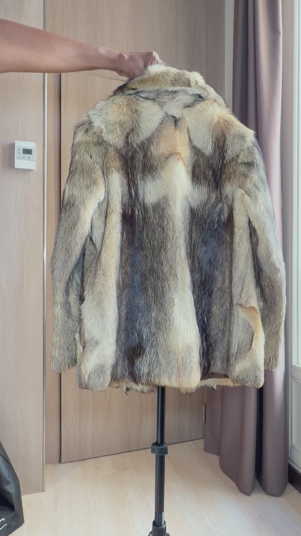 Vintage Natural Fox Fur Coat – Small -035