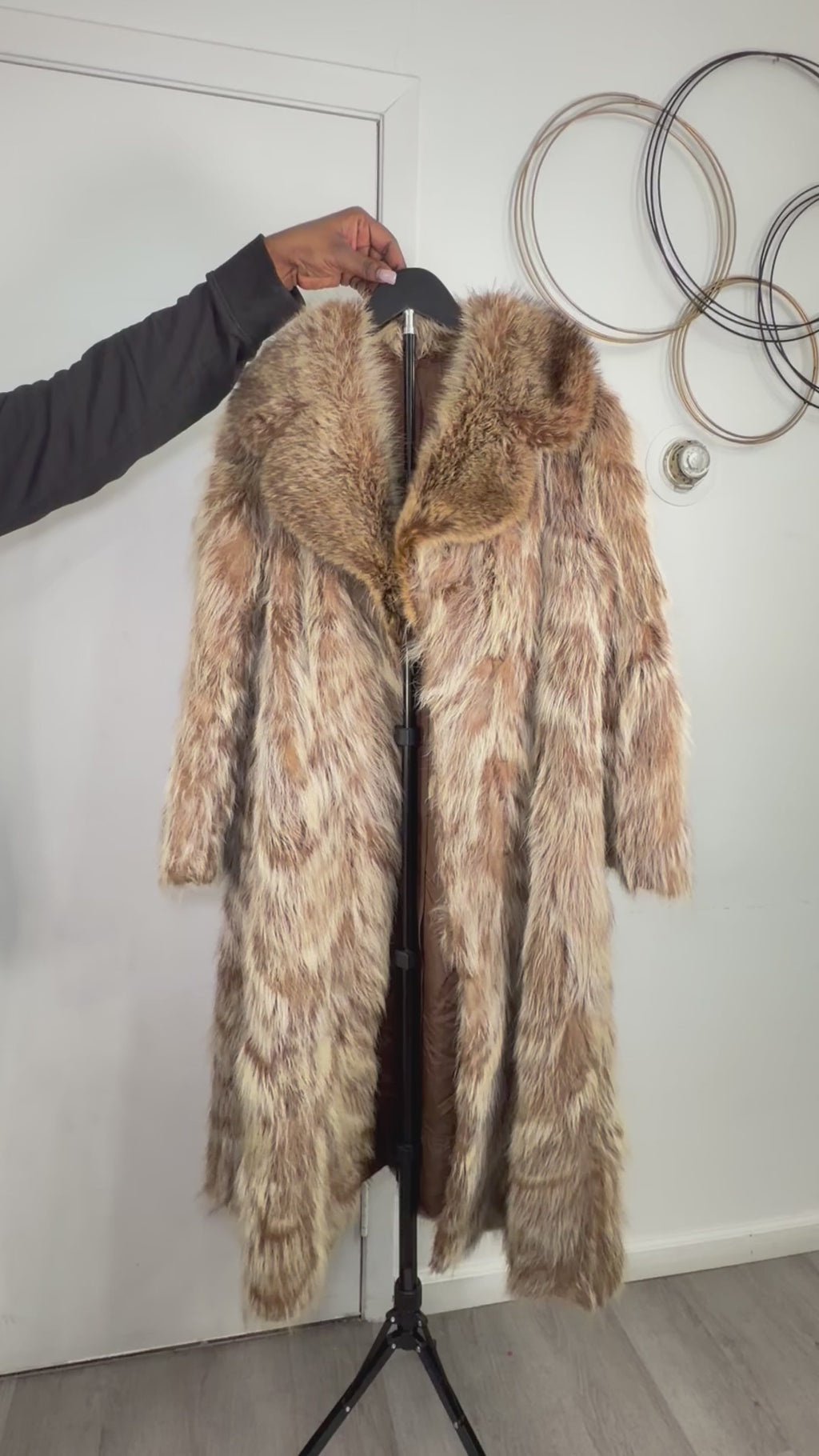 Vintage Raccoon Fur Coat with Fox Fur Collar – Natural Honey Brown (Small)