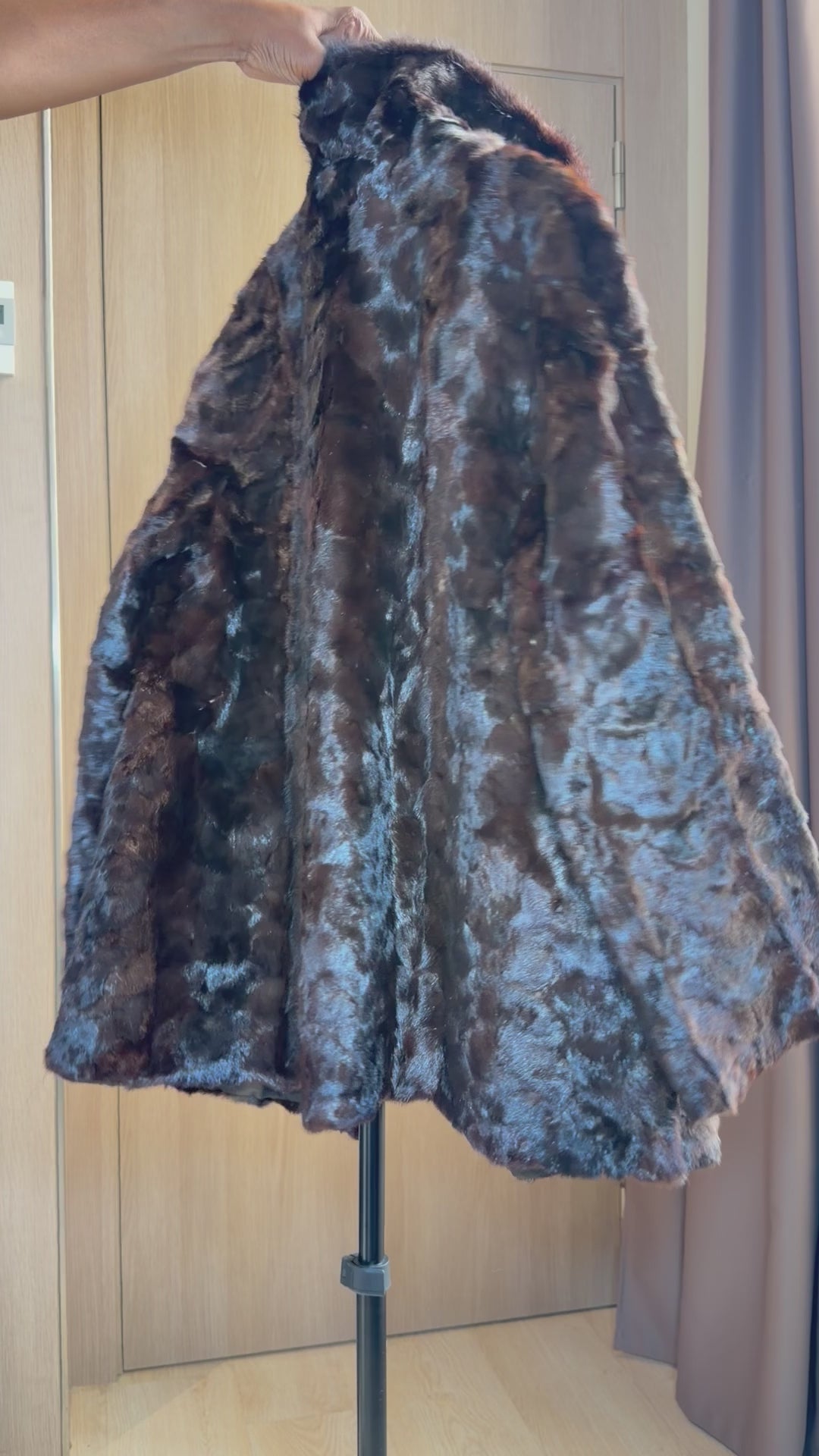 Vintage Sheared Beaver Fur Coat with Mink Collar – M/L- 024