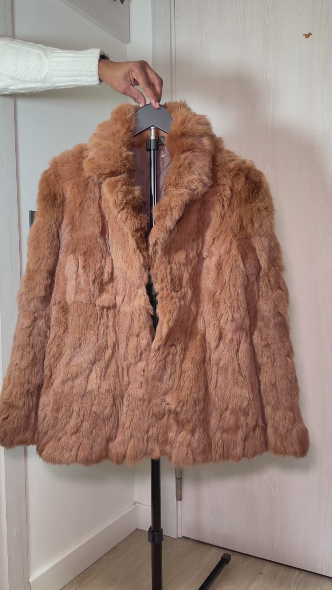 Vintage Real Fox Fur Coat – Warm Ginger Brown (Small / Medium)