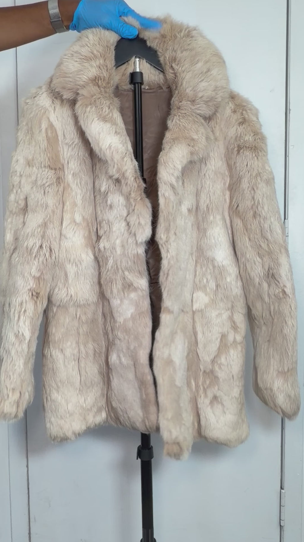 Vintage Cream Rabbit Fur Coat – Medium 027