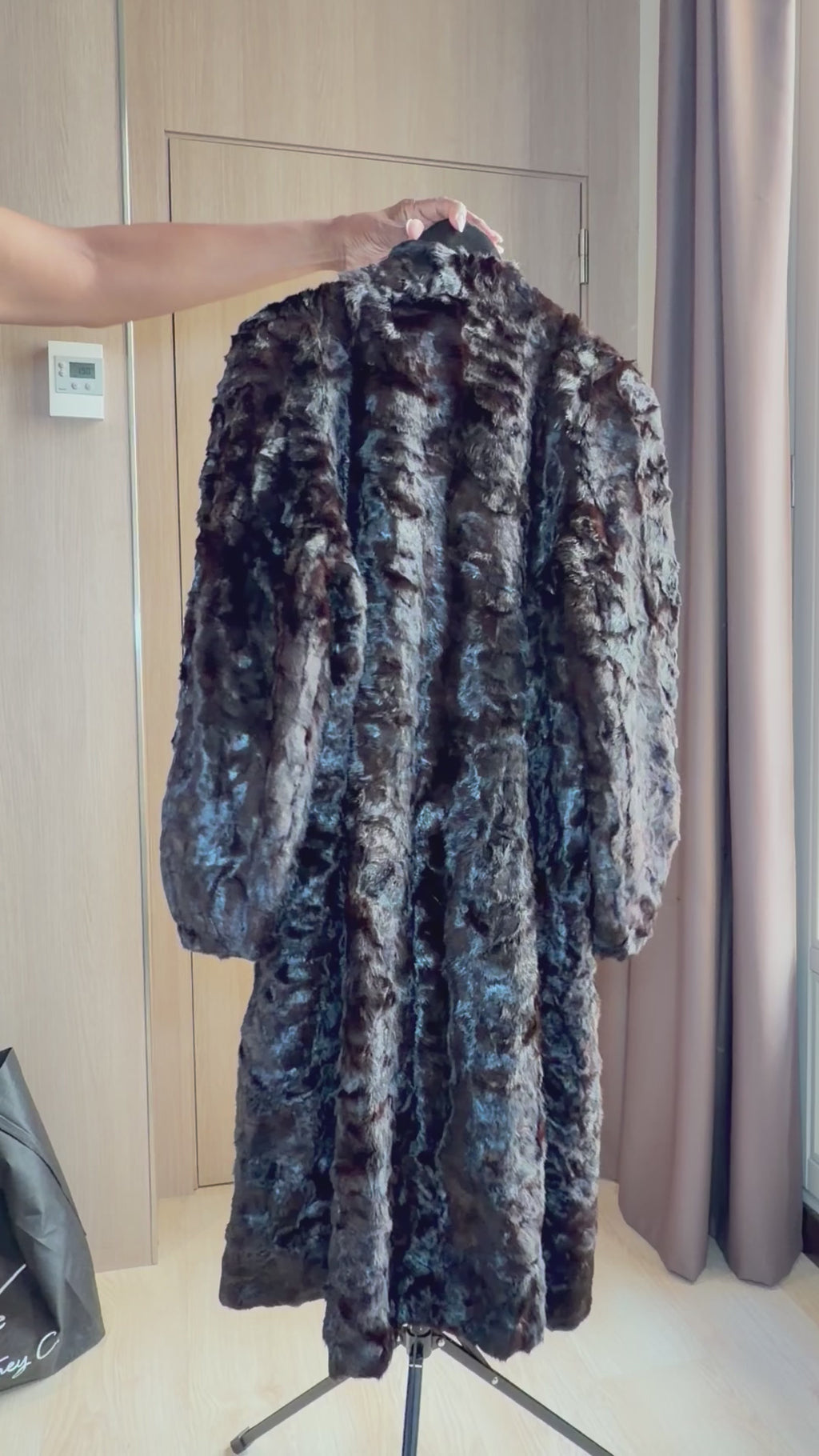Vintage Black Persian Lamb Fur Coat – Medium -027