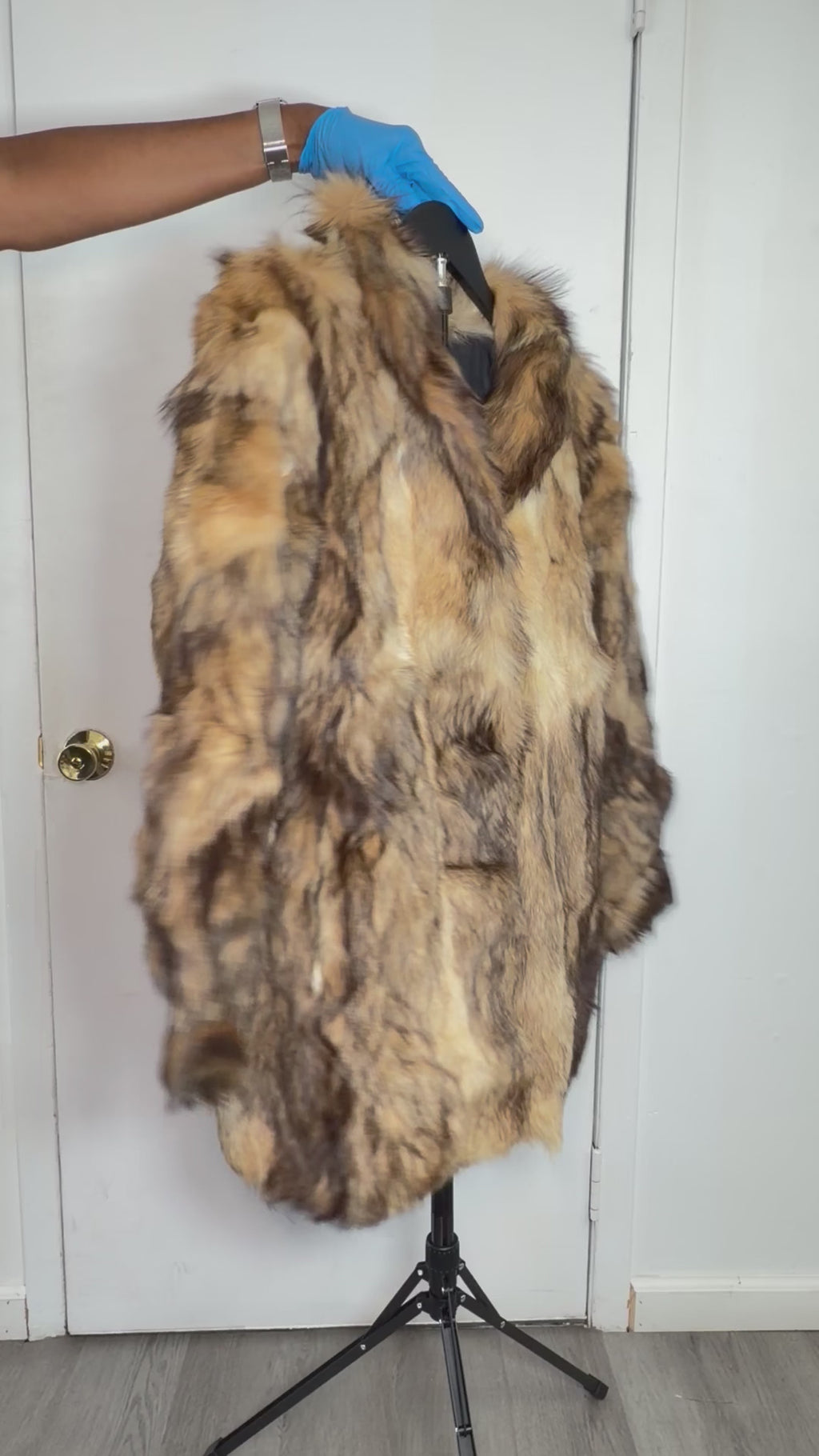 Vintage Fox Fur Coat – Large 023